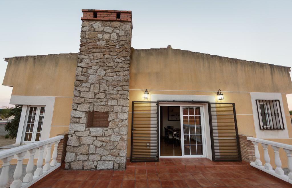 Casa Rural La Piedra De Juana Malpartida de Cáceres Εξωτερικό φωτογραφία